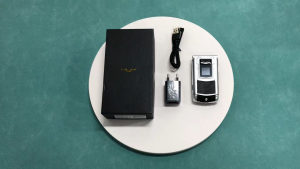 V77 Ayxta Flip phone 2.1inch Screen 0.08MP Rear Camera MP4 FM Radio Bluetooth Dual SIM 2G Network Mobile Phone