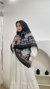 Thiflati Voal Jumbo 140x140 cm Motif Beautiful Medina Scarf Kerudung Segi Empat Premium