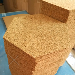 10Pcs Square Natural Wooden Cup Mat Heat-resistant Anti-slip Table Mat Cork Coaster for Tea Coffee Kitchen Bar Table Wooden Pad