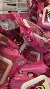 Khăn Giấy Ướt Gấu Dâu Bịch 80 Tờ Bỏ Túi Tiện Dụng