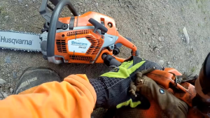 HUSQVARNA 550XP® Mark II 20" Petrol Chainsaw Auto Tune 50.1CC 3.0KW