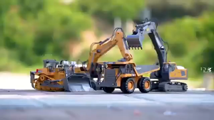 mainan anak rc excavator YIGONG 258 17 2.4ghz metal alloy truk rc