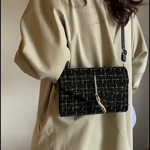 Houndstooth Shoulder Bag
