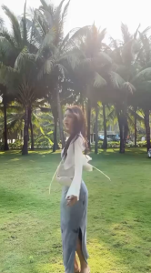 แมกซี่เดรสยาว ผูกไหล่ ผ้าชีฟอง ผ่าข้าง ลายผีเสื้อน่ารัก งานซับในทั้งตัว ผ้าพริ้วใส่ได้ทุกโอกาส #8074