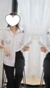 TW20901  เสื้อเชิ้ตดีไซน์ใหม่ แต่งกระเป๋าคู่ปักดอกไม้ ..