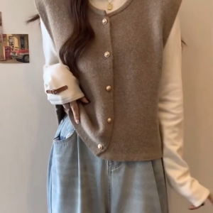 ํY-048 เสื้อกั๊กไหมพรหมแต่งกระดุม ผ้านุ่มเด้ง ใส่แล้วไม่คัน