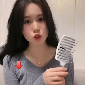 ✅ SG Local Ready Stocks✅ Rib Bone Hair Massage Comb Curved Scalp Massage Comb Detangle Hair Styling Comb Hair Volumizing