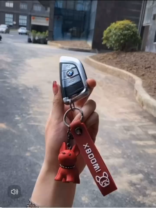 【รุ่นใหม่】ส่งที่ไทย พวงกุญแจโซ่มุก  พวงกุญแจลูกปัด จี้ห้อย กระเป๋า  พวงกุญแจสวยๆจี้กระเป๋าอุปกรณ์เสริมโทรศัพท์มือถือฝีมือสวยงาม ทันสมัย ​​และอินเทรนด์