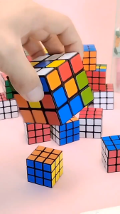 【100%Authentic🥇】3x3x3 Đồ chơi khối Rubik ma thuật giảm bớt căng thẳng dễ dàng xoay trò chơi giải đố trơn tru giáo dục Cube đồ chơi【Trả lại trong vòng 15 ngày】