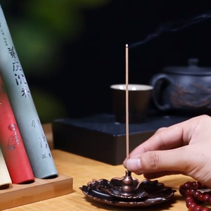 11Pcs/Box Natural Joss Sticks Incense Burner Sandalwood Wormwood Agarwood Incense Sticks Holder 天然线香 檀香 艾草 卧香 室内香薰 安神助眠 驱蚊驱虫