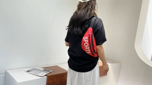 กระเป๋าสะพายข้าง สไตล์สปอร์ต สีดำ/แดง/เทา เท่ ราคาถูกมาก