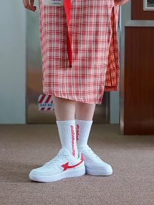 PROMO KEMERDEKAAN !! Sneakers Putih Merah Pria dan Wanita Bahan Kanvas Termurah Kualitas IMPORT