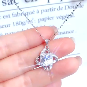 Kalung Wanita Anti Karat Titanium Silver Necklace Four Leaf Clover