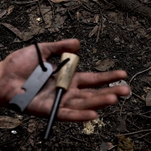 HP302แท่งจุดไฟ รุ่น Wood19 แท่ง magnesium ที่จุดไฟอเนกประสงค์ ไม้ขีดไฟเดินป่า ที่จุดไฟในป่า แท่งแมกนีเซียม แท่งจุดไฟฉุกเฉิน ไม้ขีดไฟตั้งแคมป์ Flint Striker Fire Starter Outdoor Camping Survival Magnesium Flint Scraper Stone Fire Starter