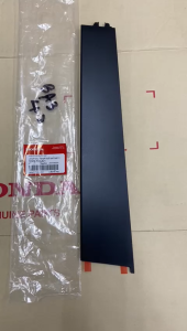 ORIGINAL HONDA CIVIC FE T20 2022-2024 REAR CENTER DOOR PILLAR GARNISH PINTU BELAKANG TENGAH  72930-T20-A01 72970-T20-A01