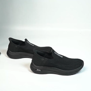 SEPATU PRIA SPORTY MODEL TERBARU PRAKTIS ANTI SLIP KEKINIAN BAHAN RAJUT ELASTIS LENTUR ZEAL