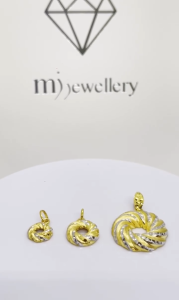 MJ Jewellery 375/9K Gold Donut Pendant B102