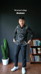 MENSTYLE BATIK - Kemeja batik pria slimfit furing Bhaskara Hitam Cream lengan panjang batik pria premium