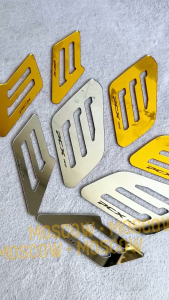 VARIASI HONDA PCX 160 SIDE STEP COVER HIASAN SISI SAMPING STEP PCX 160 GARNISH BODY / PELINDUNG PIJAKAN KAKI DECK COVER / ALAS KAKI DEPAN AKRILIK 3D TIMBUL GOLD SILVER TEBAL 2MM TINGGAL TEMPEL GARNIS BODY PCX160 DEK ALAS DEPAN PNP HONDA PCX 160