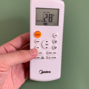 Điều khiển điều hoà Midea 2 chiều Remote máy lạnh media 2 ngựa- Hàng tốt Tặng kèm pin model 9000-24000PTU