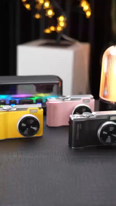Compact digital camera video recorder 1080P resolution 6 milyong pixels 2.4-inch LCD screen 8x digital zoom