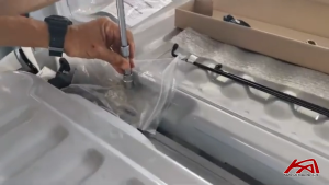 Tailgate Lift Assist ชุดผ่อนแรงฝาท้ายกระบะ MITSUBISHI TRITON 2012-2023 ยี่ห้อ Lift tech