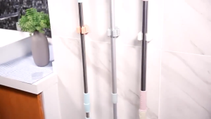 Holder Mop / Penjepit Gantungan Sapu Pel Alat Dapur / Hanger Tempel dinding dapur / toilet