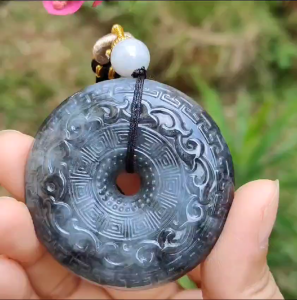 Hugh archaize style Black Natural Type A Jadeite Pendant crafted as Donut symbols of Attract wealth  certificate included weigh 62.62 grams 51 * 51 * 12.6 mm suitable for daily wear (pendant63)