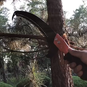 เลื่อยมือ 18นิ้ว เหล็กSK5 ไซส์ใหญ่ใบมีด40ซม.เลื่อยโค้งตัดกิ่งไม้ ด้ามต่อได้ - เลื่อยโค้ง เลื่อยต่อด้าม เลื่อยตะขอ ตัดกิ่ง ตัดไม้ พลูซอ