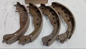 BRAKE SHOE YARIS VIOS LIMO KAMPAS REM BELAKANG YARIS VIOS LIMO 04495-0D060