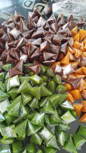 กาละแมร์สามเหลี่ยม ดั้งเดิม ใบเตย ทุเรียน