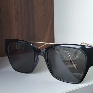 Kính Râm Nữ Gọng Kim Loại Cao Cấp Kính Mát Chống Tia Uv Cực Sang Chảnh