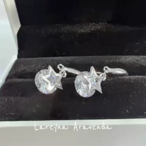 Lareyna Aravenda Anting Wanita Silver S925 Star Rotating Crystal AT003