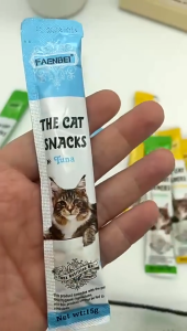Snack Hewan Peliharaan Cemilan Kucing Kuing Kecil Snack Pengemukan Kucing 50pcs Pakaian Kombinasi