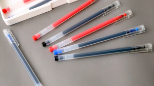 【Ready Stock】10PCS-Simple and transparent 0.5mm gel pen large-capacity black ink pen office supplies