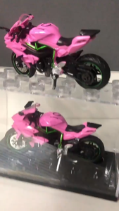 Miniatur Motor Bahan Paduan Dengan Kotak Kado Yang Indah Mainan Anak Diecast Motor 1:18 Hadiah