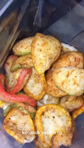 KERUPUK SEBLAK RG 200GR DAN BAL ISI 3 KG /SEBLAK NGEMBANG RENYAH PEDAS