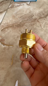 Núm báo lùi howo crv hàng phổ biến gắn xe ô tô