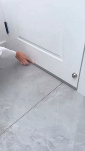 [HCM] Ron dán chân cửa chặn khe cửa ngăn gió cách nhiệt cách âm chống côn trùng bụi bẩn TyHome