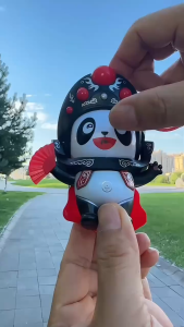 【พร้อมส่ง】ตุ๊กตาเปลี่ยนหน้าแพนด้างิ้วเสฉวน 5 สำนวน ของเล่นแบบโต้ตอบ มินิตุ๊กตาแพนด้าเปลี่ยนหน้า ของขวัญวันเกิด