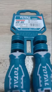 Obeng 2pcs set screwdriver set S2/Batang bundar TOTAL THTS20206 Obeng Plus + Obeng Minus -