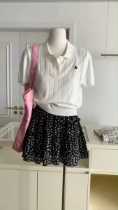 ppitchy.shop - Floral Skirt กระโปรงสั้น เอวยางยืด ผ้าเป็นลายดอกไม้ มี 2 สี #8439