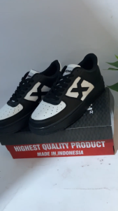 SEPATU SNEAKERS KASUAL PRIA WANITA XPREME EXCLUSIVE HITAM PUTIH PANDA SOL HITAM