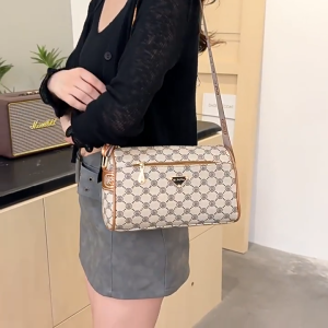 1663 ( READY STOCK ) PU SLING BAG EU FASHION HOUSE