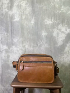 Tas selempang retro messenger kulit sapi asli