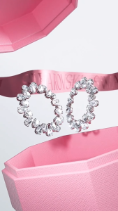 🖤Swarovski🖤Millenia series ต่างหูห่วงพลอยสีขาวรูปลูกแพร์ขนาดใหญ่ ต่างหูแฟชั่นผู้หญิงเงินแท้ 925 (EH-BS87815926) ต่างหูคู่รักสไตล์ดีไซน์คลาสสิก  ของขวัญพิเศษสำหรับแฟนหรือแฟนของคุณ