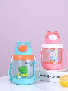 Satu Keluarga Botol Minum Anak Karakter Buaya 525ML Bebas BPA C1144 Tempat Minum Tutup Flip