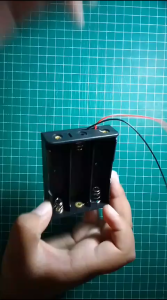 Dudukan Baterai 3x 18650 Battery Holder Plastic Battery Storage