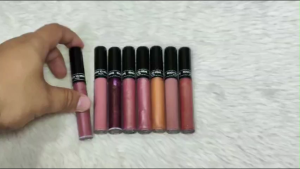 Ready to Wear Moisture-Boosting Liquid Lip Gloss - Hydrating & Long-Wear Liquid Lipstick in Pinks/Peaches - 3.5g