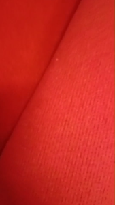 (พรมอัดฟูก ยกม้วนราคาถูก) พรมอัดฟูก พรมลอนฟูก ขนาดกว้าง 1 ยาว 10เมตร หนา 5 มิล มีหลายสีให้เลือก สีสดสวย เหมาะสำหรับใช้ปูพื้น แต่งบ้านร้านค้าจัดงานพิธี